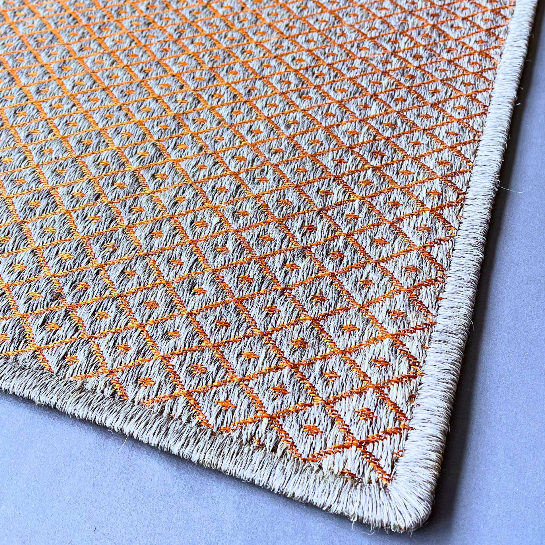 The Spun Copper & Fique Grid
